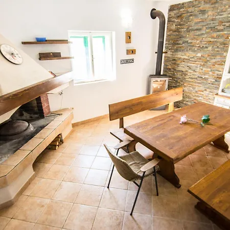 House By The Sea Pirovac