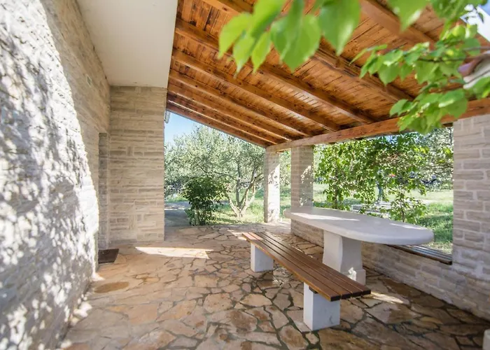 Nyaraló House By The Sea *